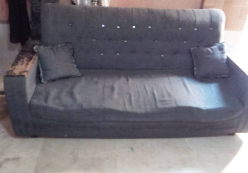 Sofa for sale 0