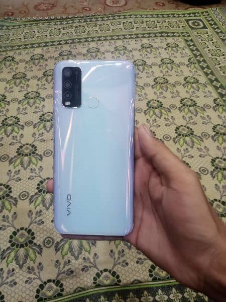 vivo y30 4/128gb all ok box and charger 6