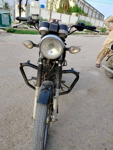 Suzuki 150 for sale Model 2021 contact 03122432599 Arbaz 3