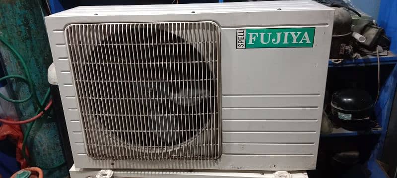 fujiya 1 ton Ac for sale. 1