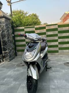 ELECTRIC SCOOTY