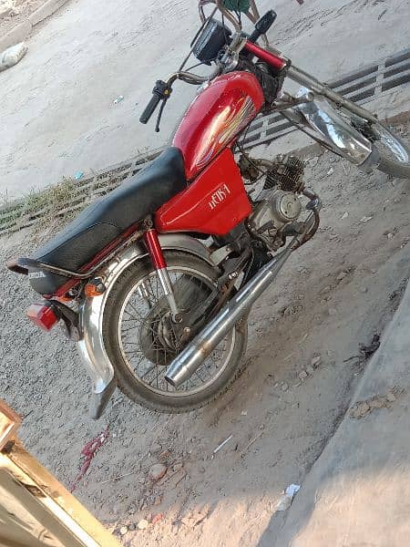 2015 modle super star bike condition ap k samny ha ingen all ok ha 7