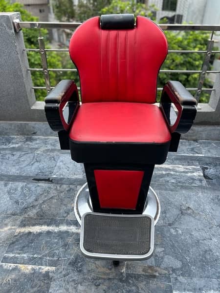 barber/polor chairs 1