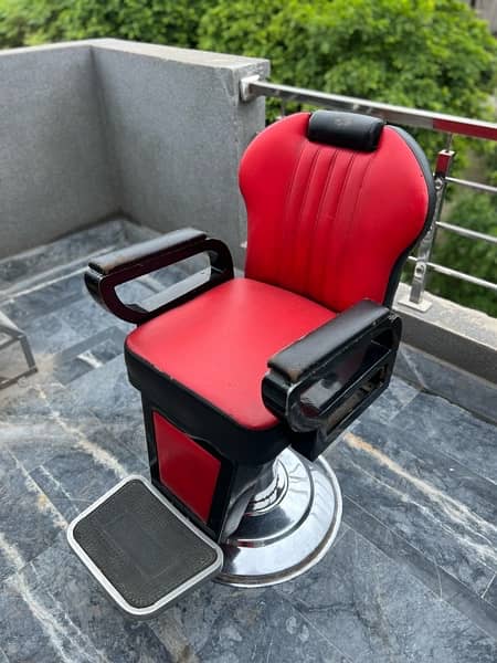 barber/polor chairs 3