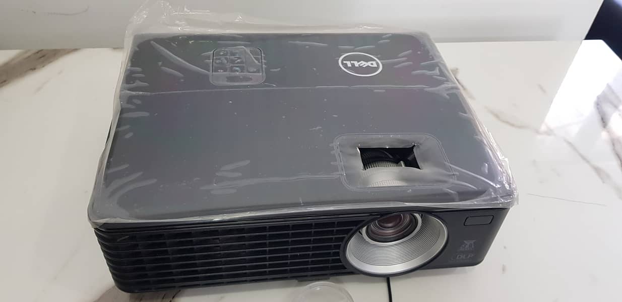 Conference Room Projector, Model Dell 1420X 1