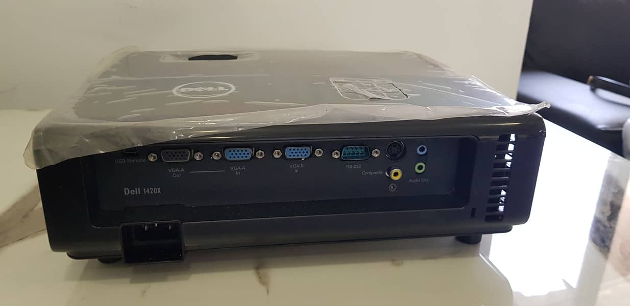 Conference Room Projector, Model Dell 1420X 2