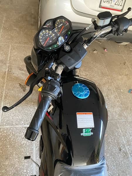 suzuki gr 150 2024 model just 100km used 3