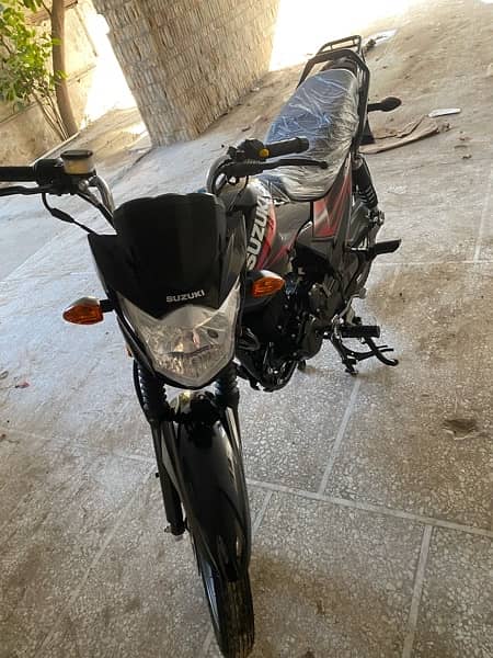 suzuki gr 150 2024 model just 100km used 8