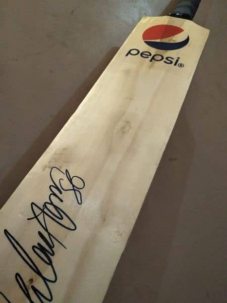 Babar Azam Signature bat 3