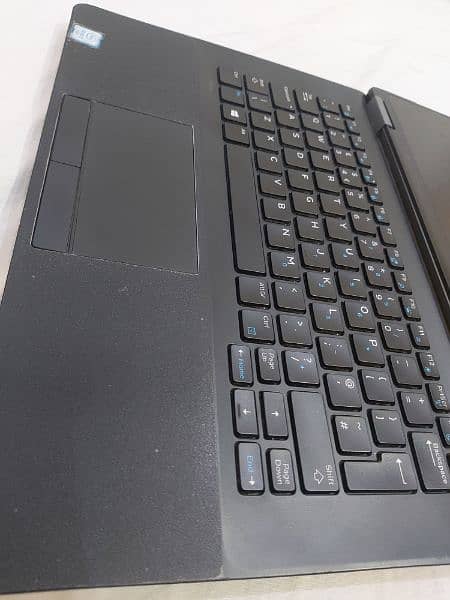 DELL Latitude E7270 1