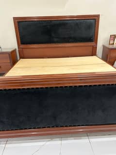 Wooden velvet bedset 0