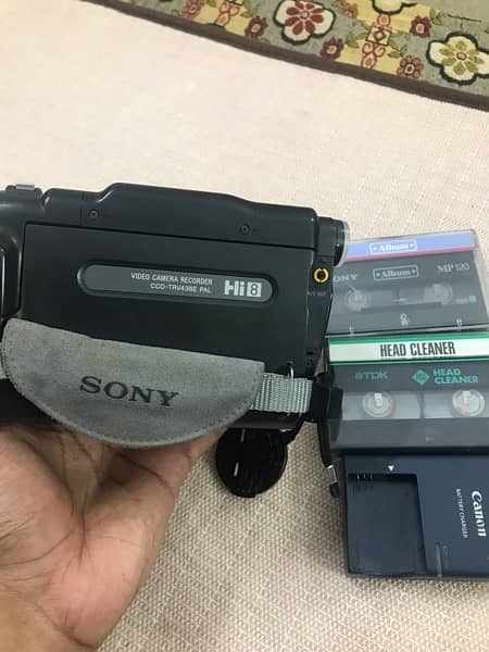 Sony HANDYCAM CCD-TRV438E Hi8 Nightshot Camcorder, brand new 1