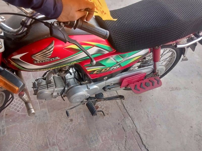 new bike Honda cd70 urgent sale only call me o3l76oo3lo7 6