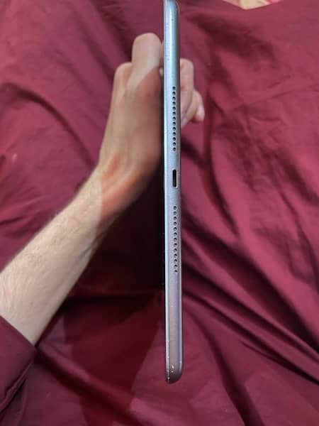 IPAD 8th gen 128GB 1