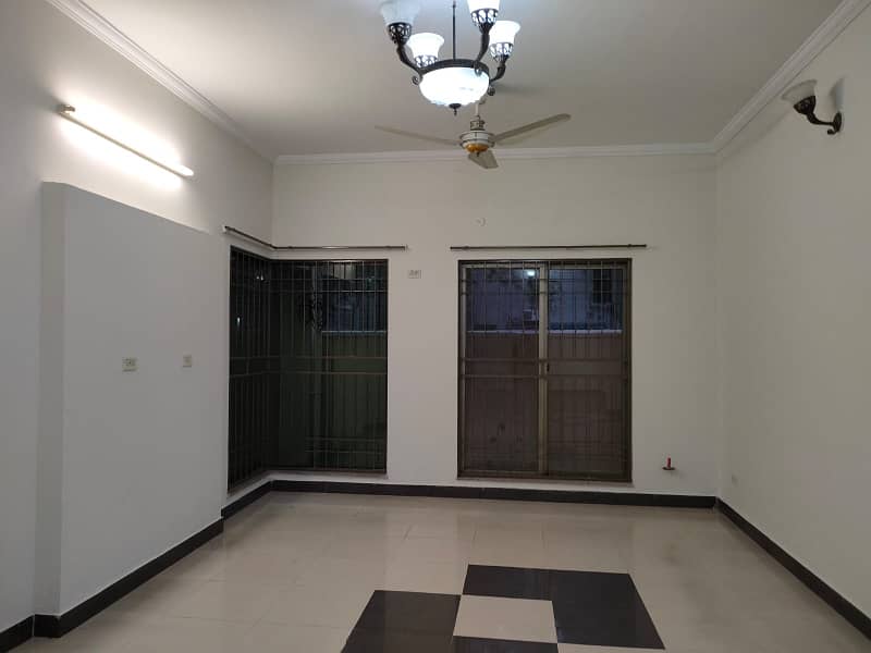 10 Marla 3 BED Corner House Available For Rent In Askari 11 Sec-B,Lahore 5