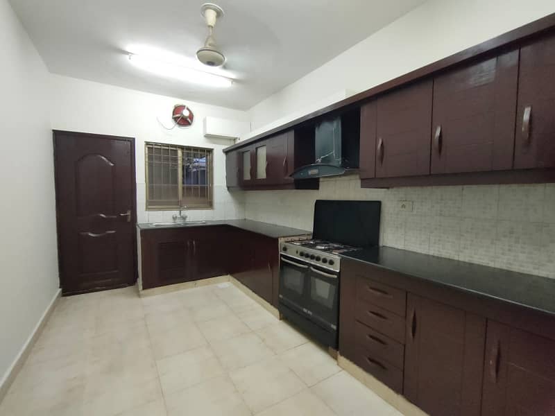 10 Marla 3 BED Corner House Available For Rent In Askari 11 Sec-B,Lahore 11