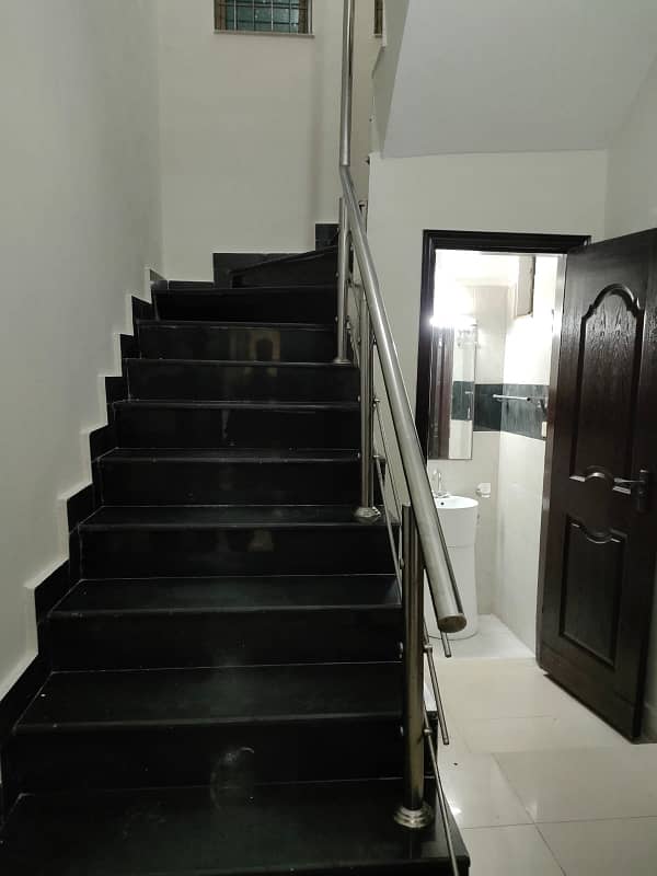 10 Marla 3 BED Corner House Available For Rent In Askari 11 Sec-B,Lahore 12