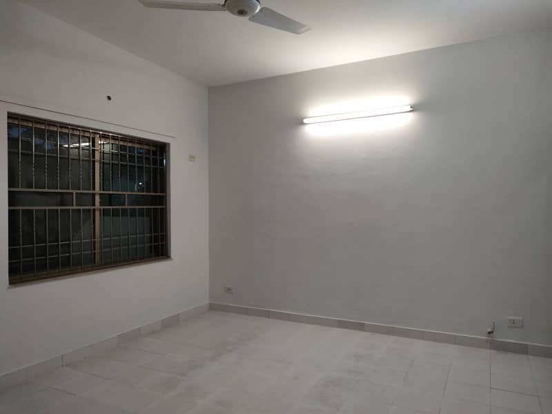 10 Marla 3 BED Corner House Available For Rent In Askari 11 Sec-B,Lahore 15