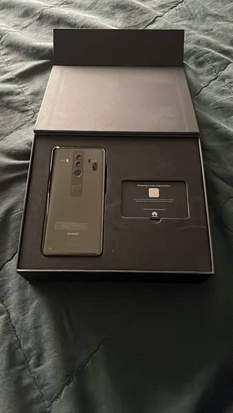 mate 10 porsche design just open box 0