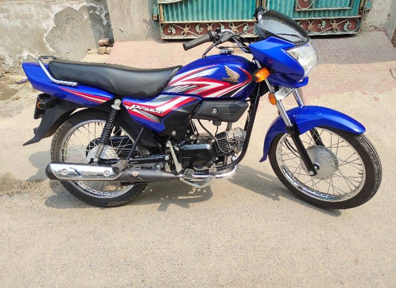 4000kmHonda prider Bike Lush Condition Ore Detail on call 03276622003 3