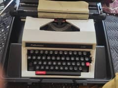 imported typewriter Columbia 8100 like brand new condition with case