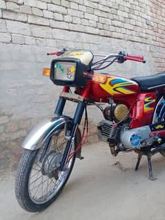 yama 100cc 10/10 new Barnd new look. 42000 03136268613