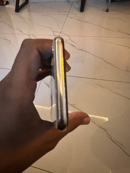 iPhone x 64gb non PTA 3