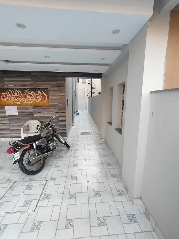 12 Marla House Available For sale In Lake City Lahore 5