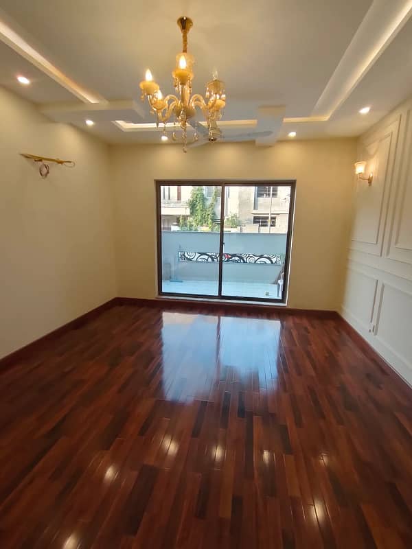 12 Marla House Available For sale In Lake City Lahore 11