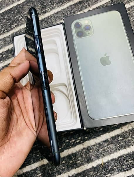 Iphone 11 pro max 64gb pta approved 2