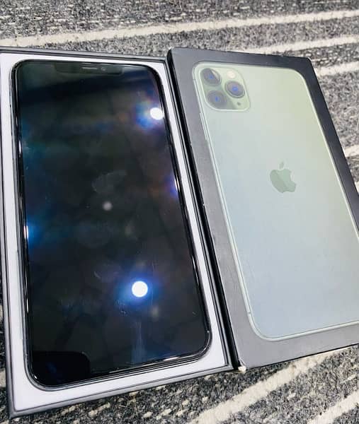 Iphone 11 pro max 64gb pta approved 3