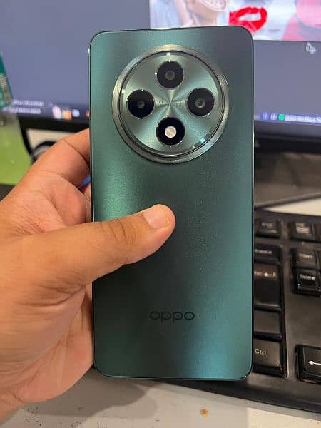 oppo reno 12F 1