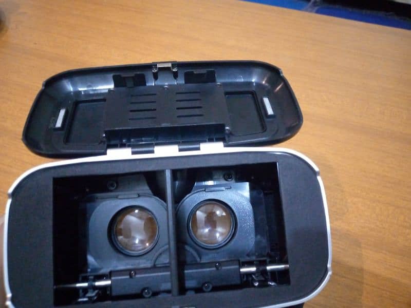 VR Headset used 1 time only 4