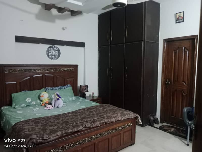 5 Marla upper porshan for rent in Johar town 3