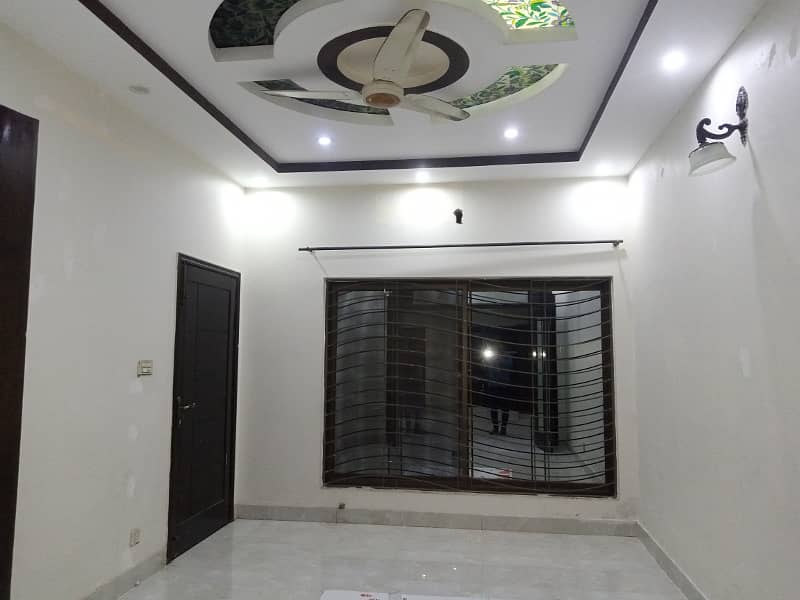 HOUSE FOR RENT DOUBLE STOREY 24