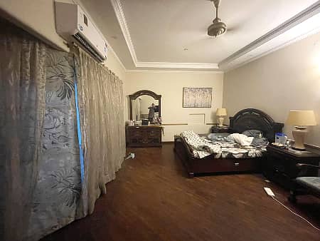 1 Kanal Slightly Used House For Rent in Phase 6 Near Dolmen Mall Prime Location 12