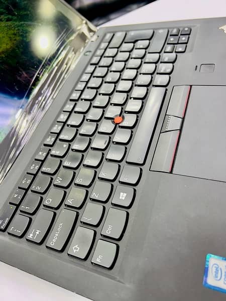 Lenovo X1 Carbon i7 7th Generation 2