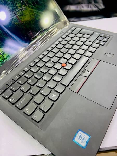 Lenovo X1 Carbon i7 7th Generation 4