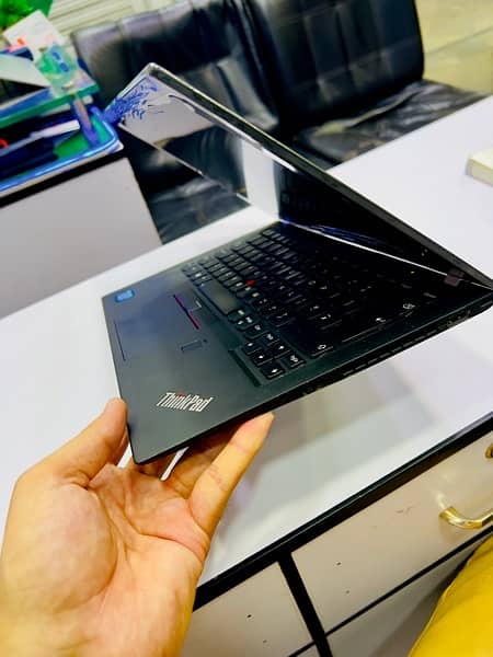 Lenovo X1 Carbon i7 7th Generation 7