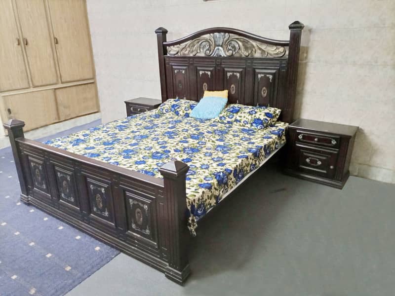 Used Wooden bedroom Set 0