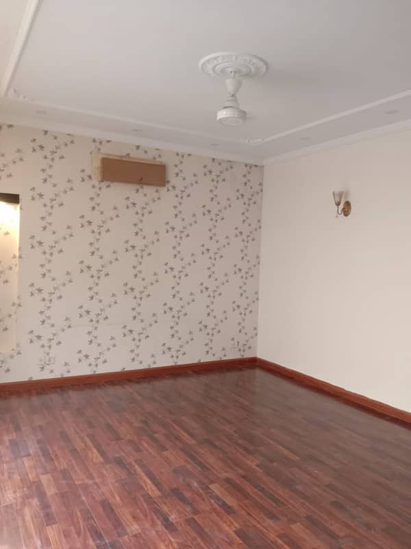 1 Kanal House For Rent in Phase 6 DHA Lahore Near Dolmen Mall & Raya Club 10