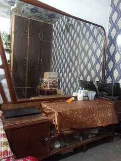 Dressing table