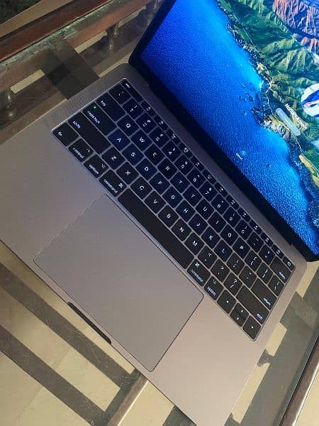 macbook pro 2017 2