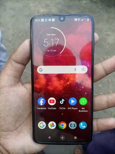 Moto z4 4gb 128gb no box Only charger available