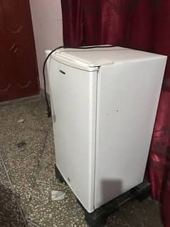 mini refrigerator for urgent sale