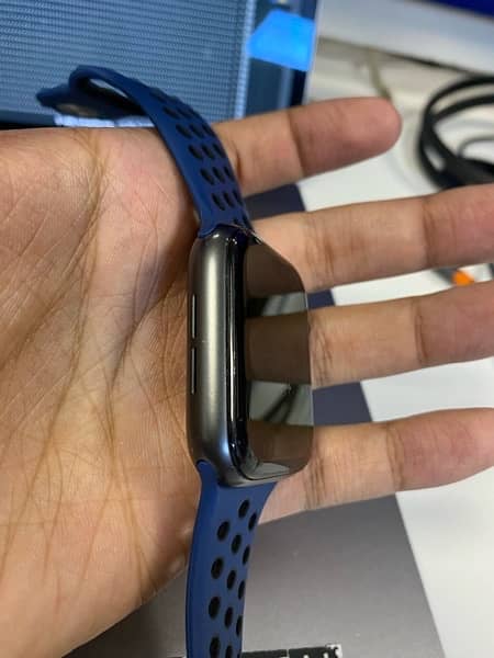 Apple Watch Series 5 44mm 1