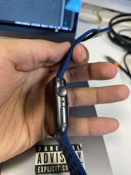 Apple Watch Series 5 44mm 3