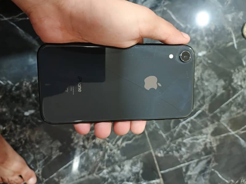 iPhone  xr 3