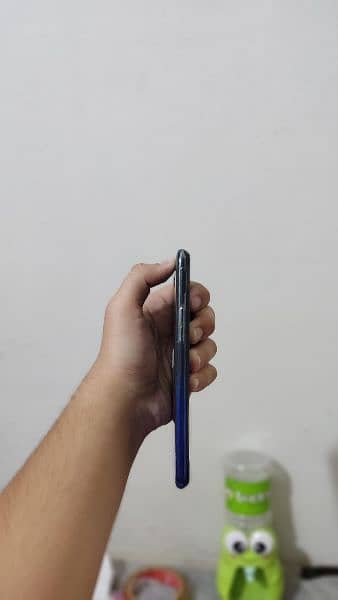 Oppo F9 4/64gb 3