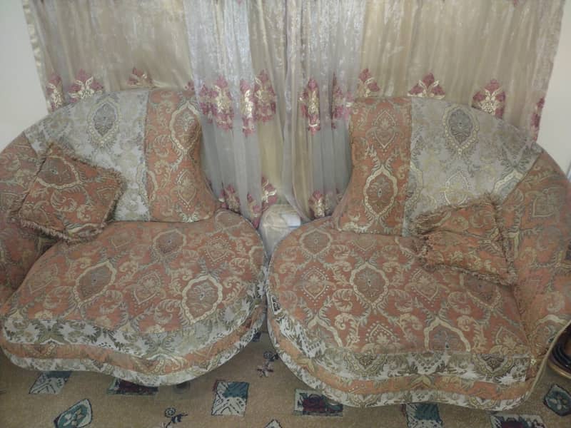 10 seater sofa set with coutions 1